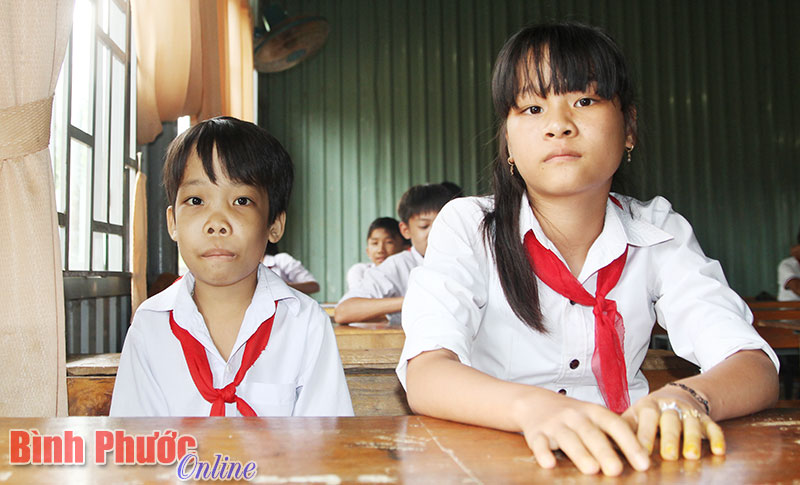 Vượt khó bám lớp Vượt khó bám lớp