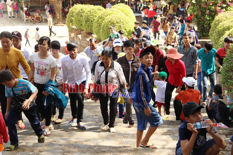 Du xuân cùng cáp treo Bà Rá và lâm viên Mỹ Lệ Du xuân cùng cáp treo Bà Rá và lâm viên Mỹ Lệ