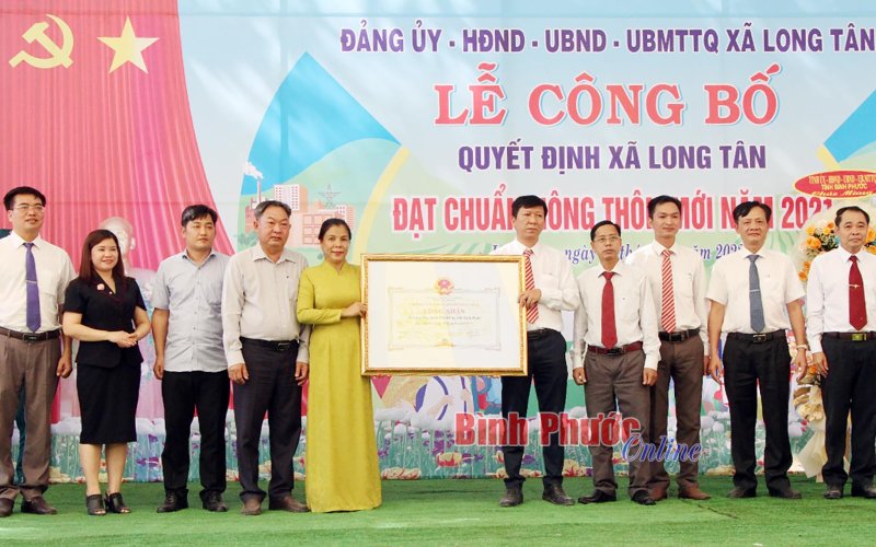 Xã Long Tân đạt chuẩn nông thôn mới