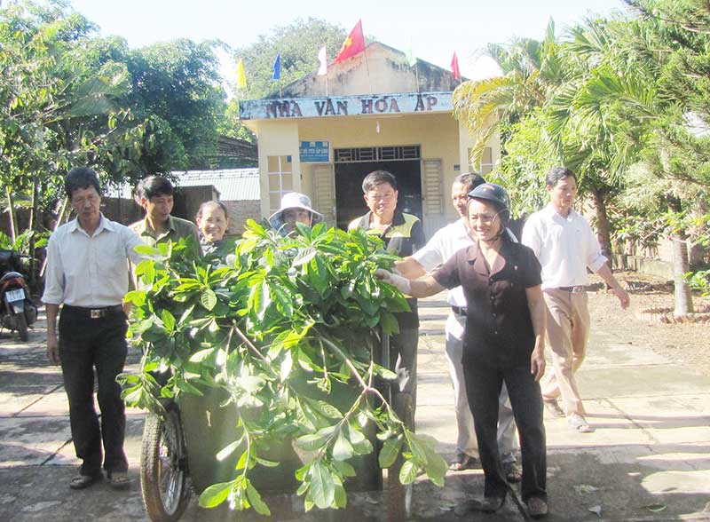 Xã hội hóa bảo vệ môi trường: Nhìn từ mô hình khu dân cư tự quản Xã hội hóa bảo vệ môi trường: Nhìn từ mô hình khu dân cư tự quản