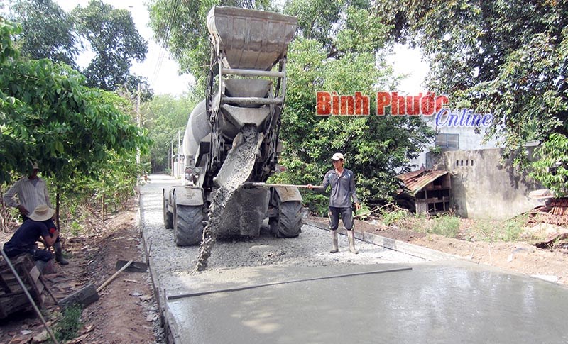 Xã Tiến Thành phấn đấu hoàn thành sớm tiêu chí giao thông Xã Tiến Thành phấn đấu hoàn thành sớm tiêu chí giao thông