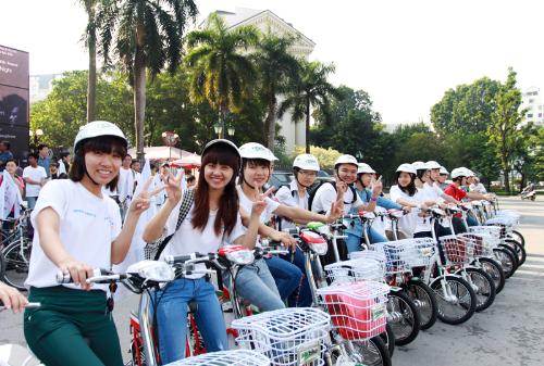 Cuộc thi “An toàn cùng xe đạp điện, xe máy điện” năm 2013 Cuộc thi “An toàn cùng xe đạp điện, xe máy điện” năm 2013