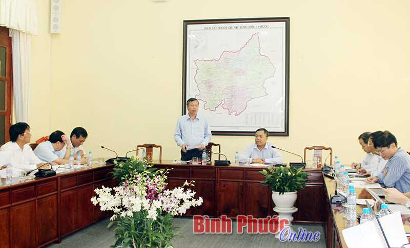 Xem xét vị trí phát triển các dự án điện mặt trời trên địa bàn tỉnh Xem xét vị trí phát triển các dự án điện mặt trời trên địa bàn tỉnh