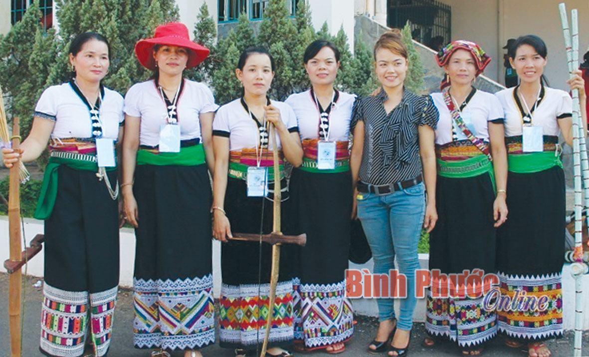 Gìn giữ trang phục truyền thống của đồng bào Thái