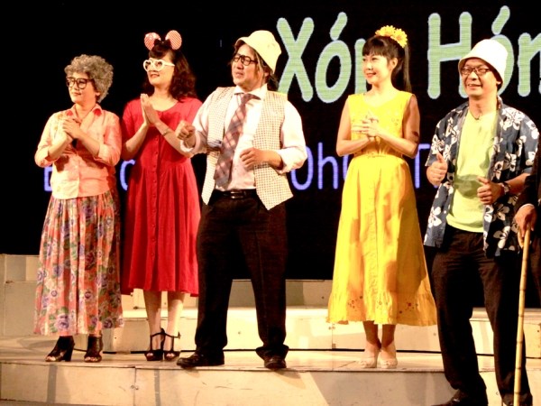 “Xóm hóng”: Nơi các danh hài Hà Nội cùng… “hớt chuyện”
