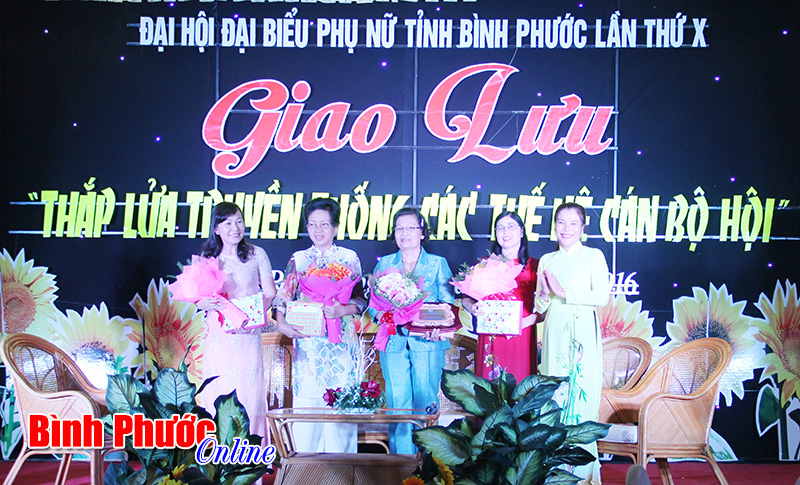 Giao lưu các thế hệ cán bộ Hội phụ nữ tỉnh Bình Phước