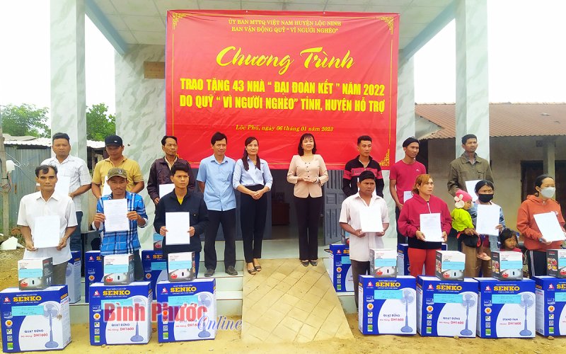 Xuân ấm tình đoàn kết Xuân ấm tình đoàn kết