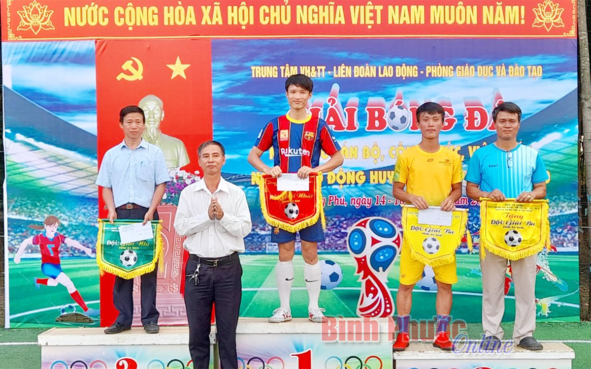 z2180549894742_cdbe39aa97fe172d8b86678d0a8e6776_12163218112020.jpg