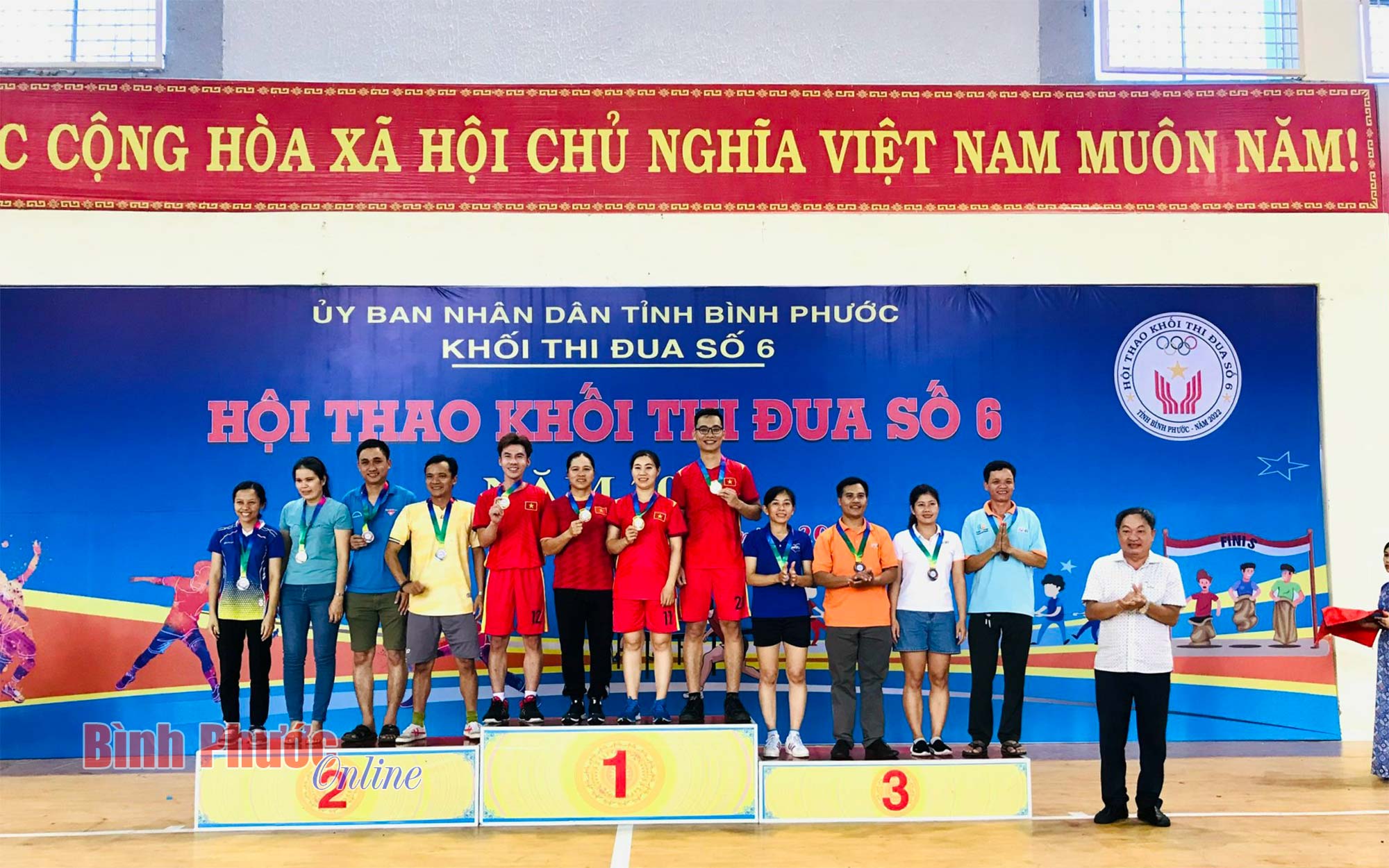 z3638695536986_dda238b2b76928d590cd7005c069ffd7_20100812082022.jpg