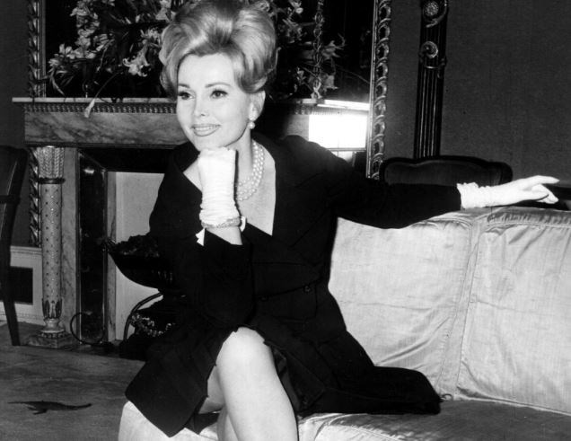 “Nữ hoàng sắc đẹp” Hollywood Zsa Zsa Gabor qua đời ở tuổi 99 “Nữ hoàng sắc đẹp” Hollywood Zsa Zsa Gabor qua đời ở tuổi 99