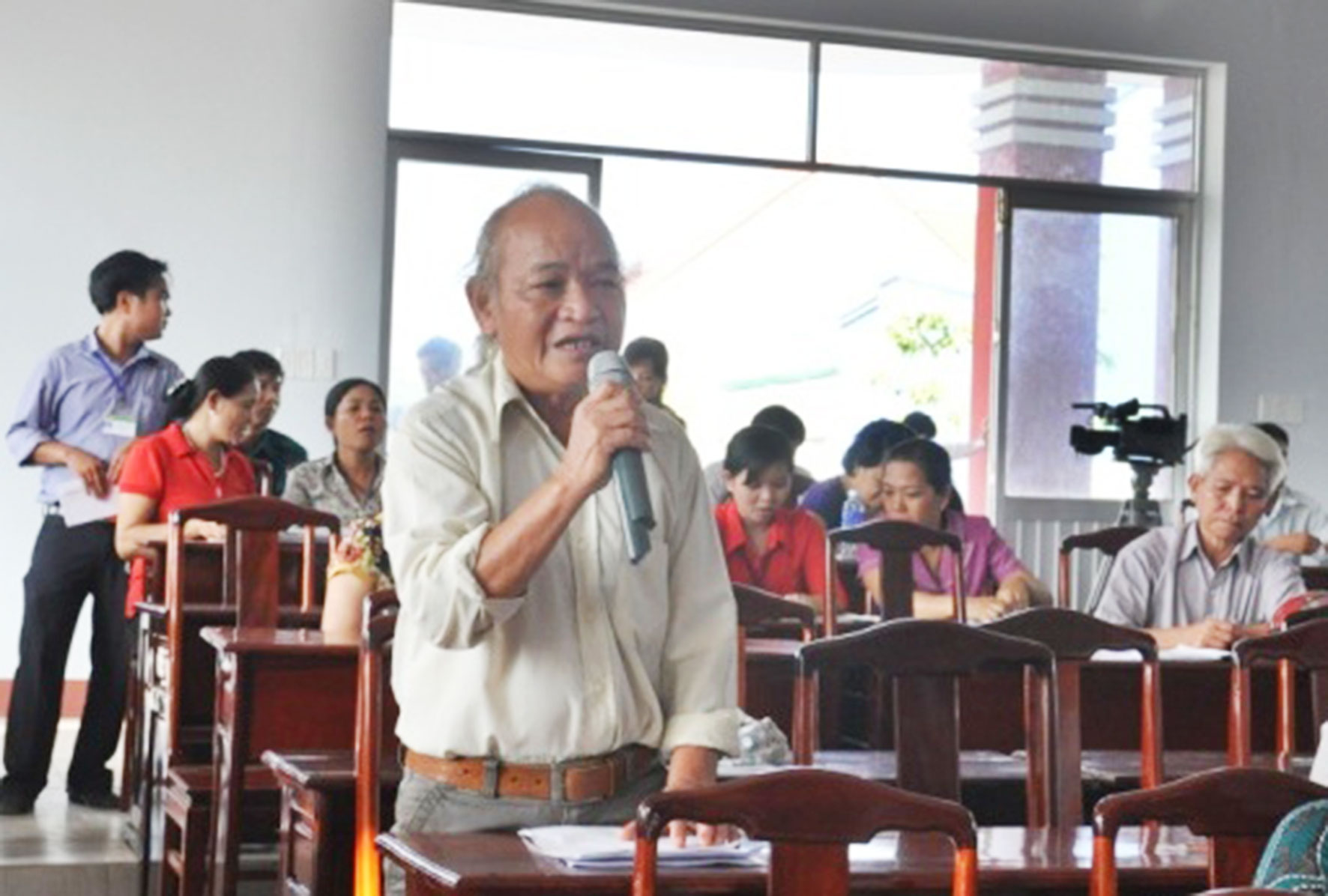 Đại biểu Quốc hội tiếp xúc cử tri Phước Long và Đồng Xoài
